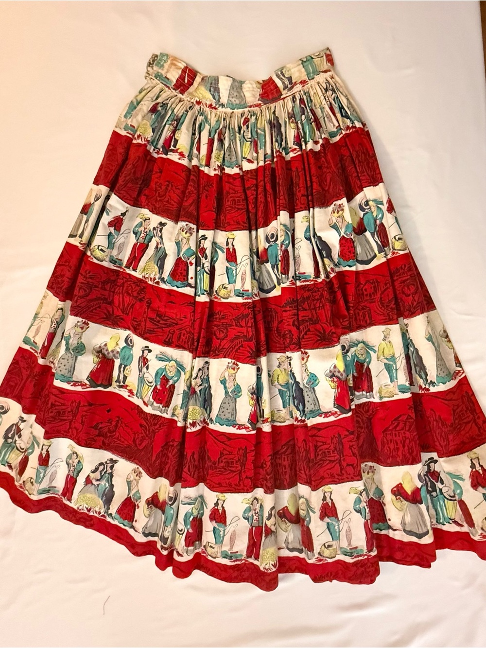 Hand Crafted Vintage 1950’s Red & Cream Illustrated Full Skirt (MM20)